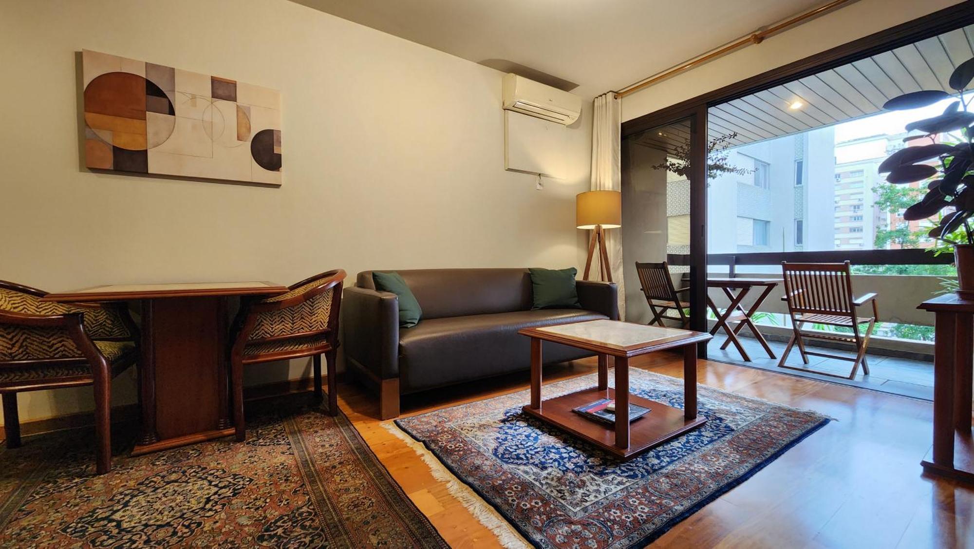 Lorena - Cozy Flat With Balcony *